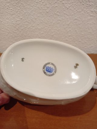 🇩🇪 Salsera de porcelana fina