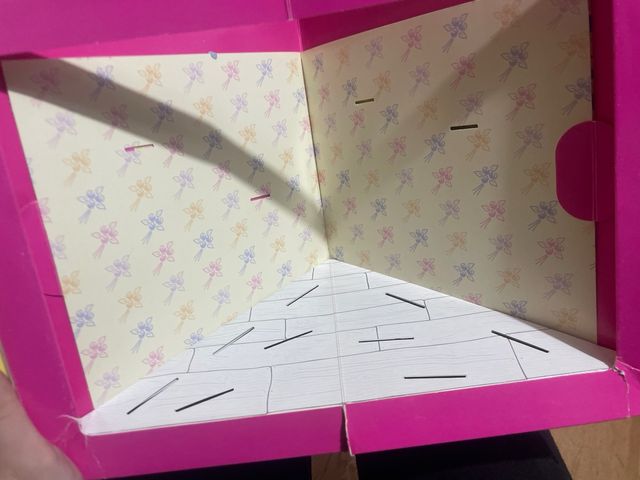 Llibre "El meu dormitori" interactiu per a nes