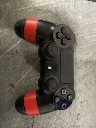 Play Station 4, 500 Gb de memoria.