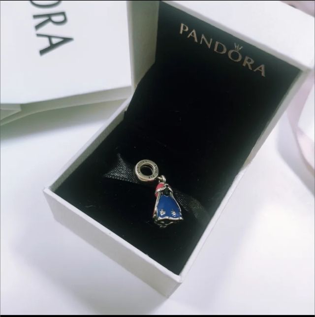 Charm Anna Frozen Disney