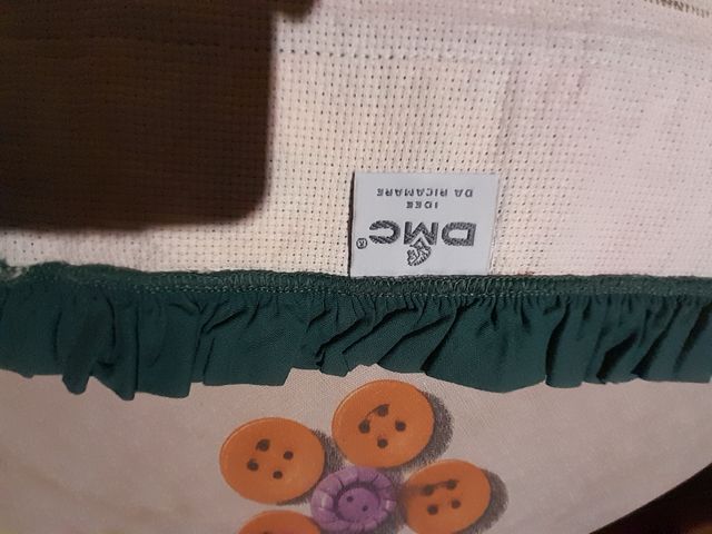 Runner ricamato a mano