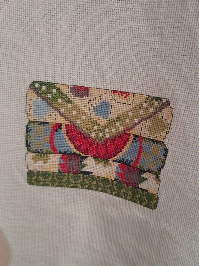 Tende ricamate a mano