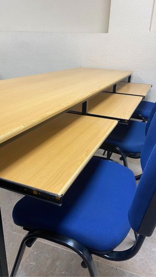 Mesas con cajoneras extraibles