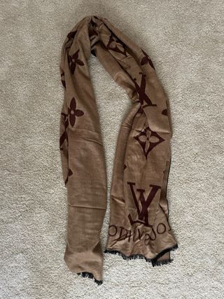 fular Louis Vuitton 