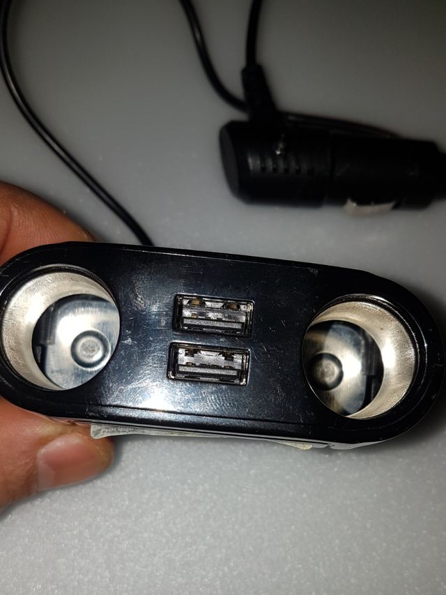 toma doble de menchero para coche