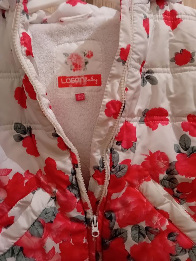 Abrigo bebé 12 meses. Marca Losan.