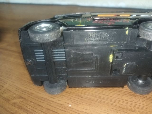 Furgoneta de metal (ASADOR DE POLLOS