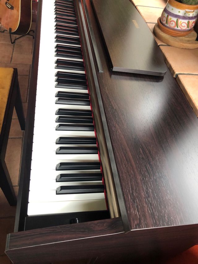 Pianoforte digitale Yamaha YDP 151 88 tasti pesati