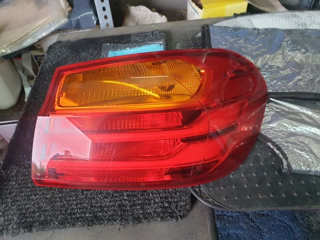 PILOTO TRASERO DERECHA.....BMW SERIA 4...