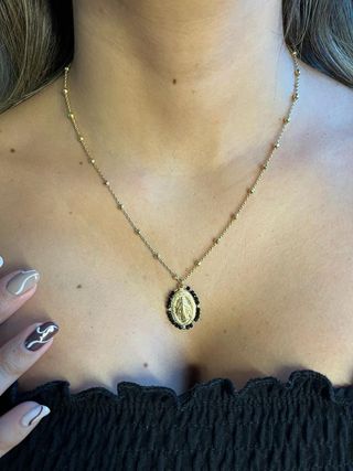 Collar milagrosa dorado