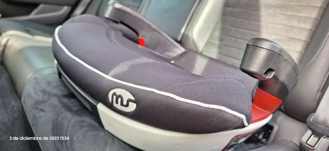 SEGGIOLINO AUTO PER BAMBINI IXOFIX