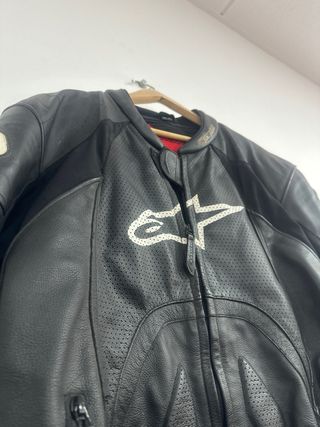 Traje MOTO