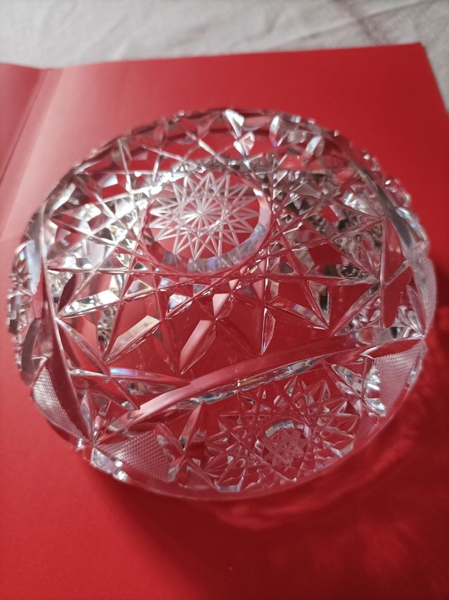Cenicero de cristal tallado de Bohemia