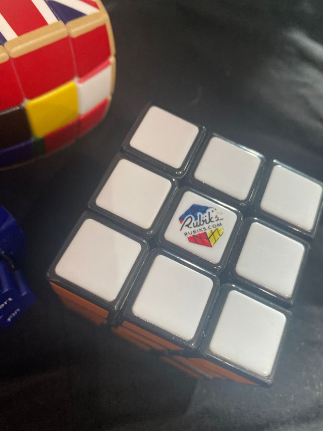 CUBOS RUBIK 3 RAROS