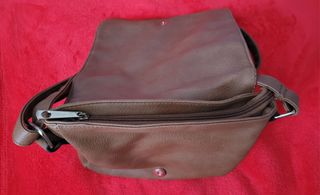 Bolso marrón  bandolera estampado