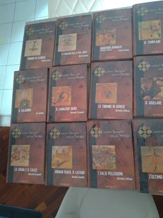 LIBRI "COLLANA I CODICI SEGRETI DELLA STORIA"
