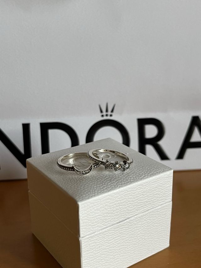 Conjunto de Anillos Pandora Luna y Estrellas
