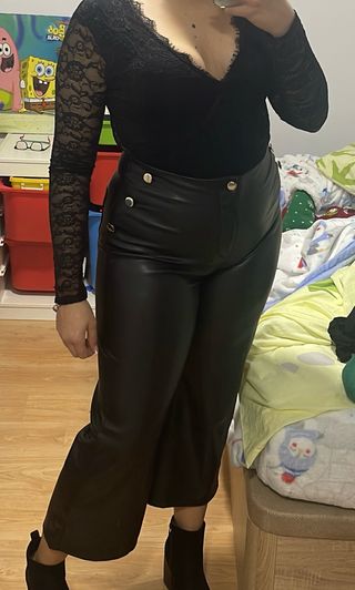 Pantalon cuero nuevo