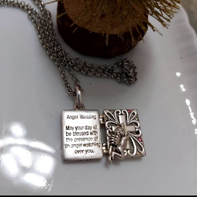 Collana con ciondolo