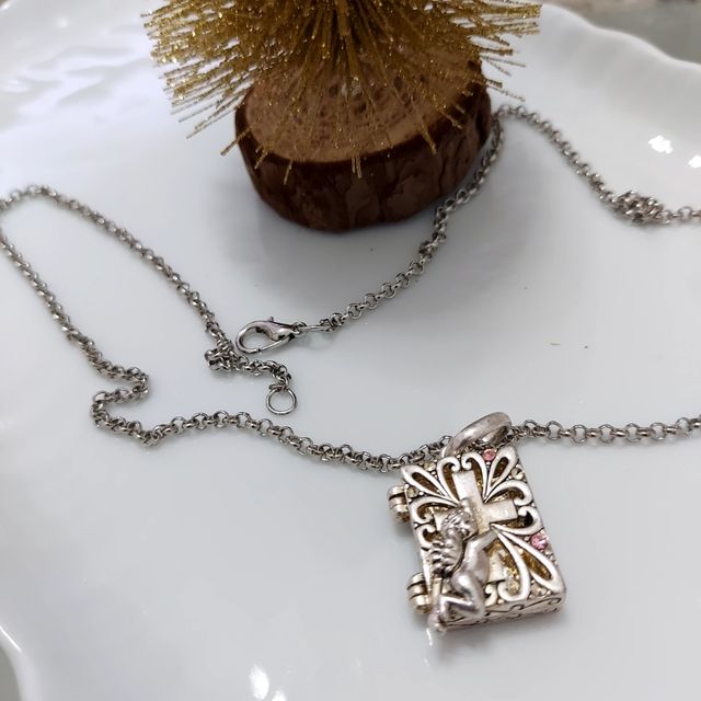 Collana con ciondolo