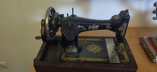 Maquina de coser antigua