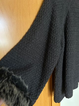 Cárdigan T.42 estilo capa con pelo Easy Wear