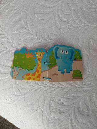 Libro bebé de madera Hape