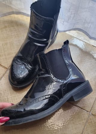 Stivaletti neri lucidi n.40 Primadonna