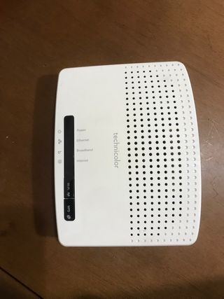 Modem - Router Technicolor Tg582n