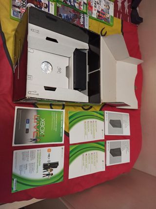 Xbox 360 + 3 mandos + 8 juegos