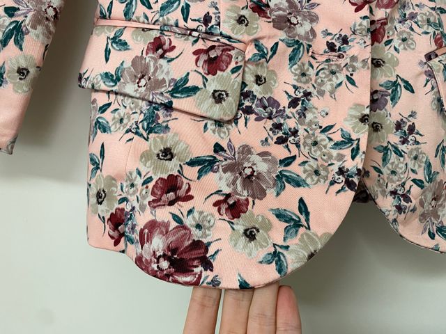 Blazer Oodji floral – Talla S – elegante y nuevo