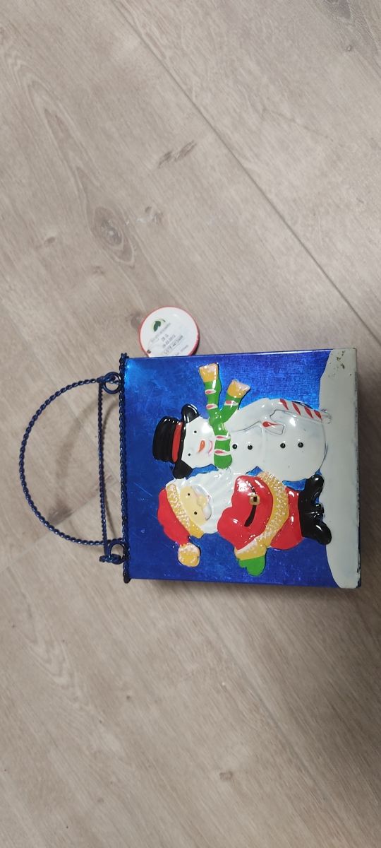 Natale. Scatola in metallo