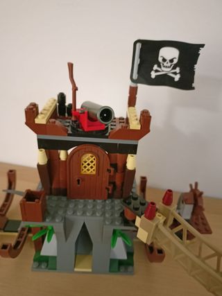 Lego 6253 Shipwreck hideout