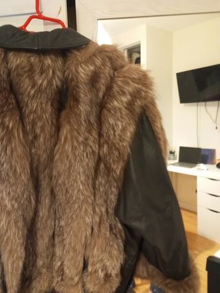 Chaquetón de piel y zorro plateado