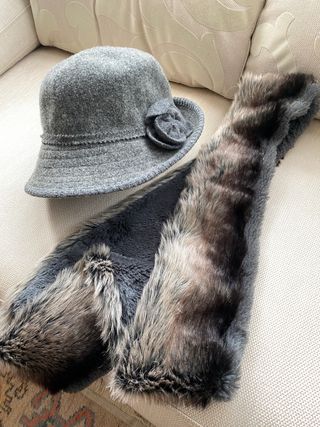 Sombrero con estola a juego