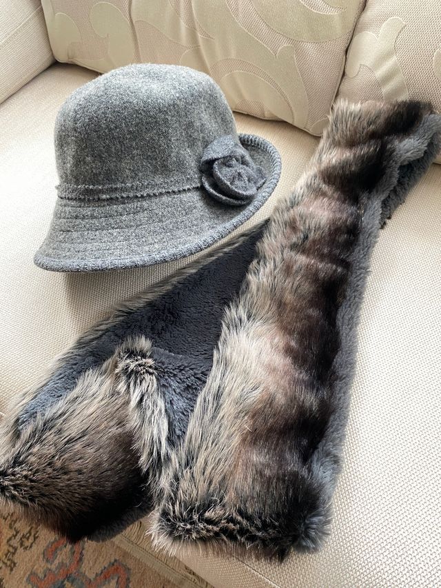 Sombrero con estola a juego