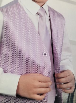 Traje de comunión de niño.