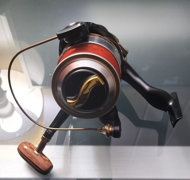 Carrete SW60 9+1 rodamiento.