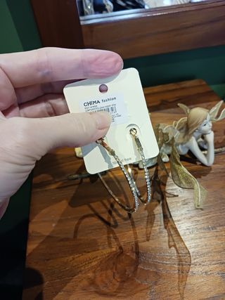 Pendientes aro dorado y circonitas nuevos