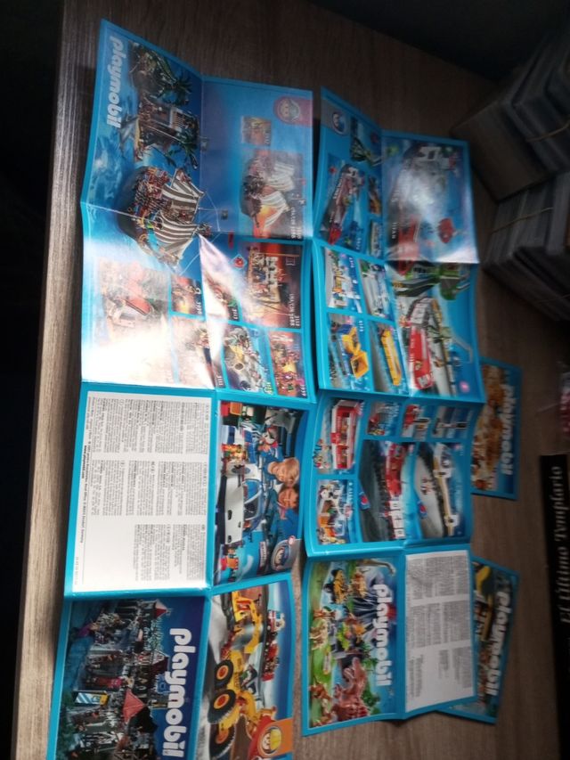 Catálogos Playmobil años 90 y 2000.