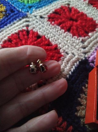 Pendientes, nuevos, baño de oro, osito.