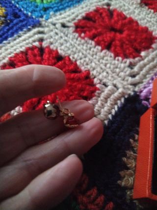 Pendientes, nuevos, baño de oro, osito.