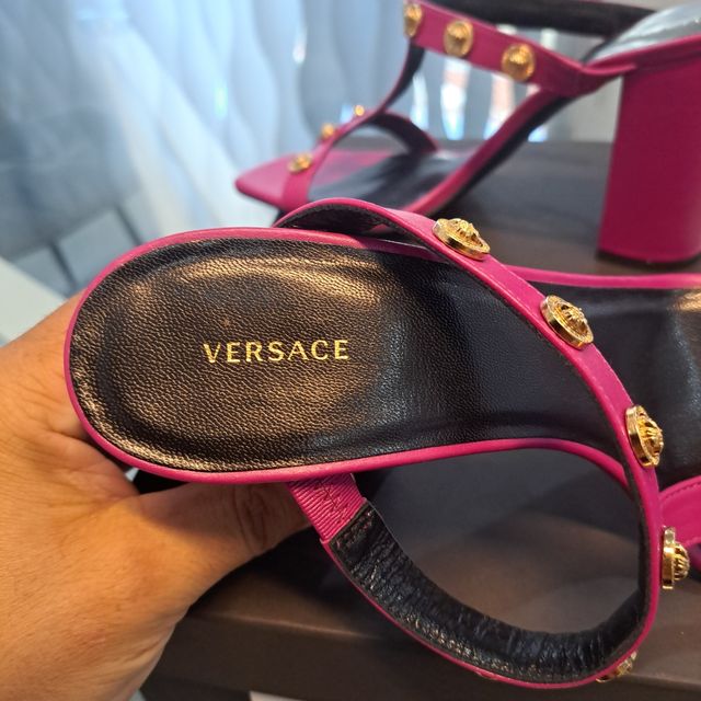 Sandalias versace