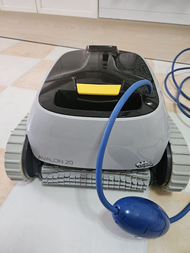 ROBOT LIMPIADOR PISCINA