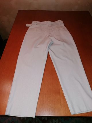 Lote 2 pantalones una falda