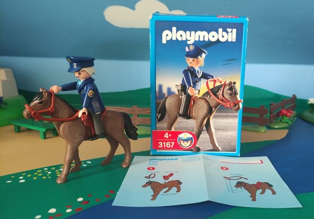 Playmobil policía caballo.