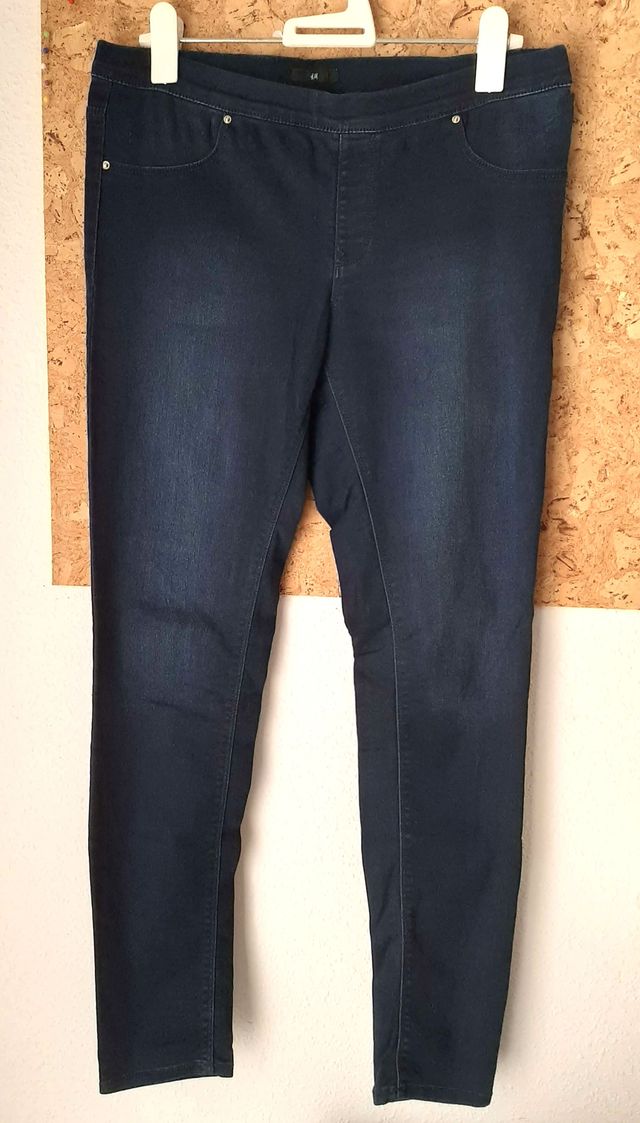 Pantalón H&M pitillo elástico azul efecto jeans