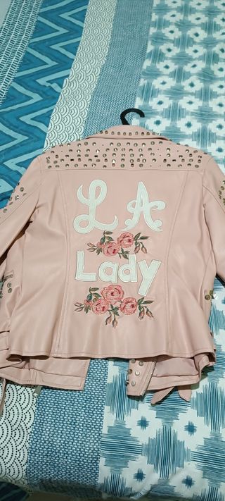 Cazadora cuero rosa