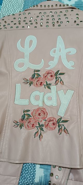 Cazadora cuero rosa