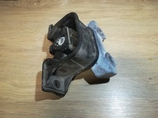 Soporte motor derecho opel combo C 1.3 cdti